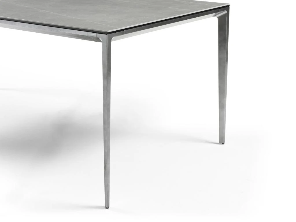 Table à Manger 6 Couverts En Céramique Et Métal - Effet Marbre Gris - DUSIANE De Pascal MORABITO 5 Table à Manger 6 Couverts En Céramique Et Métal - Effet Marbre Gris - DUSIANE De Pascal MORABITO – Image 5